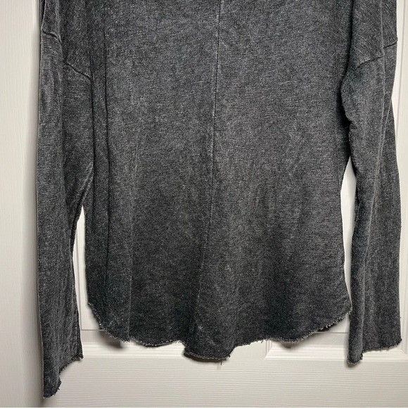 Khan Nara T-Party Medium Grey Skull Raw Hem Long Sleeve Sweatshirt - Picture 7 of 9